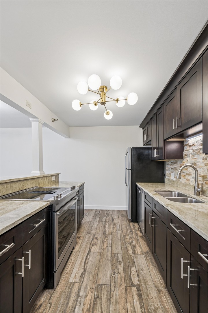 200 N Dearborn Street 1007
