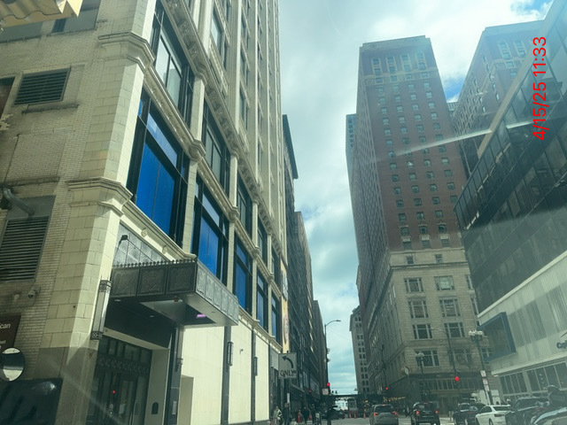 8 W Monroe Street 506