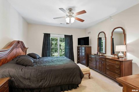 Tiny photo for 1227 E KIMBERLY Road, Bettendorf, IA 52722 (MLS # QC4269447)