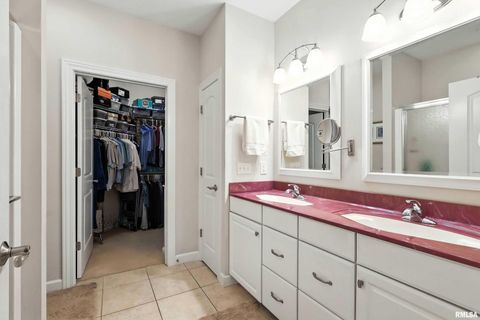 Tiny photo for 1227 E KIMBERLY Road, Bettendorf, IA 52722 (MLS # QC4269447)