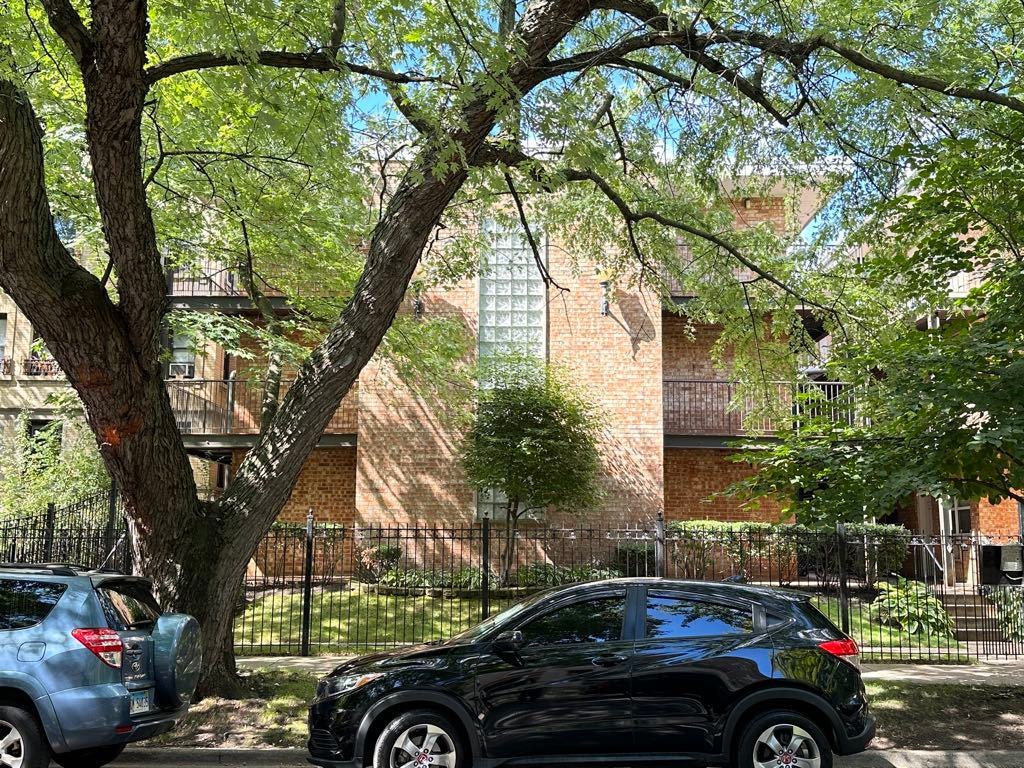 4612 N Beacon Street 3H