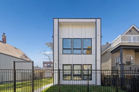4839 W Huron Street 1 Chicago IL 60644