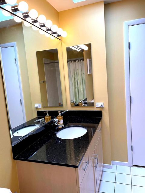 Tiny photo for 362 Kelburn Road #324, Deerfield, IL 60015 (MLS # 12600428)