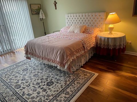 Tiny photo for 362 Kelburn Road #324, Deerfield, IL 60015 (MLS # 12600428)