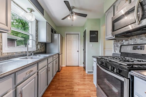 Tiny photo for 1721 Daisy Street, Aurora, IL 60505 (MLS # 12735996)