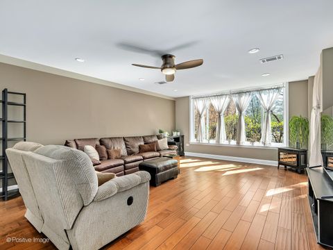 Tiny photo for 1401 Burr Oak Road #114B, Hinsdale, IL 60521 (MLS # 12338288)