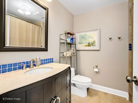 Tiny photo for 1401 Burr Oak Road #114B, Hinsdale, IL 60521 (MLS # 12338288)