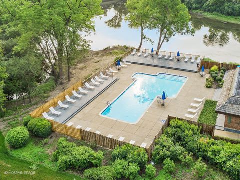 Tiny photo for 1401 Burr Oak Road #114B, Hinsdale, IL 60521 (MLS # 12338288)