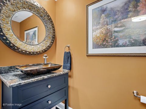 Tiny photo for 1401 Burr Oak Road #114B, Hinsdale, IL 60521 (MLS # 12338288)