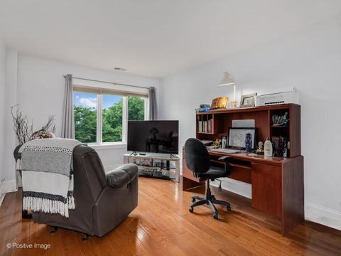 Tiny photo for 453 RAINTREE Drive #4C, Glen Ellyn, IL 60137 (MLS # 12703782)