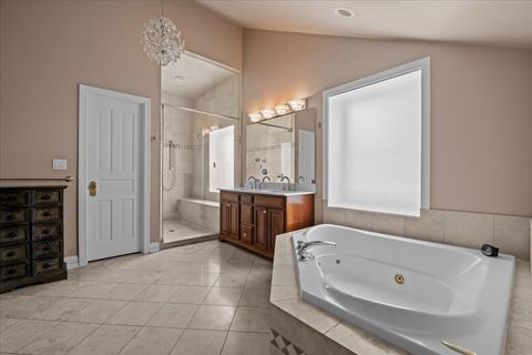Tiny photo for 146 Towers Keep, Highland Park, IL 60035 (MLS # 12684495)