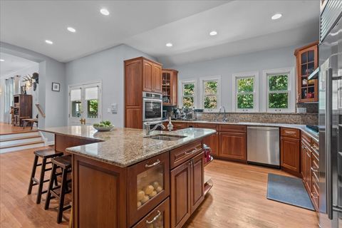 Tiny photo for 146 Towers Keep, Highland Park, IL 60035 (MLS # 12684495)