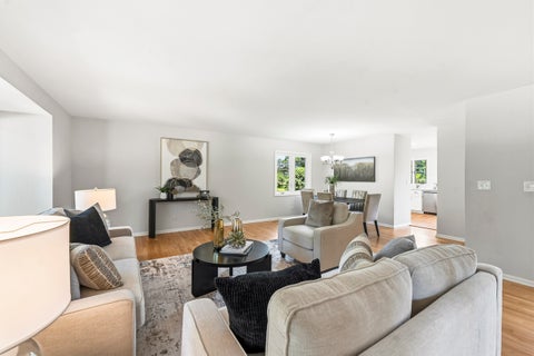 Tiny photo for 971 W ESSEX Place, Arlington Heights, IL 60004 (MLS # 12690056)