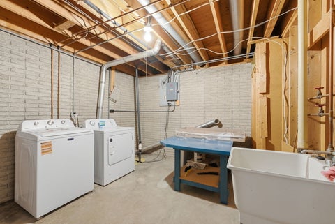 Tiny photo for 4610 Warren Street #4, Davenport, IA 52806 (MLS # 12790990)