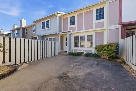 Tiny photo for 4610 Warren Street #4, Davenport, IA 52806 (MLS # 12790990)