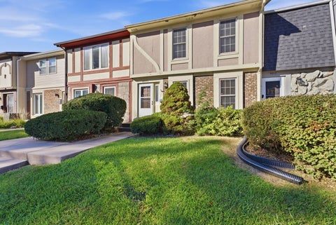Tiny photo for 4610 Warren Street #4, Davenport, IA 52806 (MLS # 12790990)
