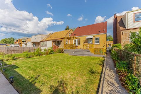 Tiny photo for 9114 S Luella Avenue, Chicago, IL 60617 (MLS # 12515302)
