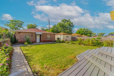 Tiny photo for 9114 S Luella Avenue, Chicago, IL 60617 (MLS # 12515302)