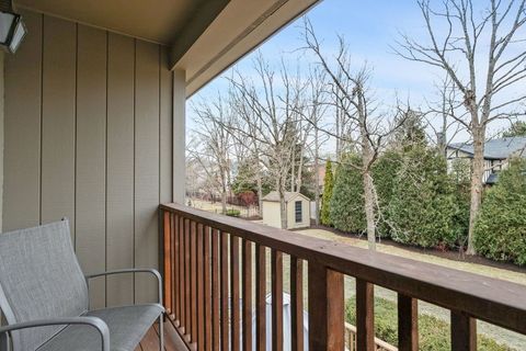 Tiny photo for 1071 Mount Vernon Avenue, Lake Forest, IL 60045 (MLS # 12575840)