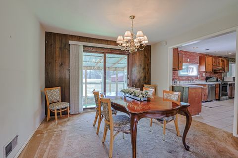 Tiny photo for 921 Guerin Road, Libertyville, IL 60048 (MLS # 12488811)