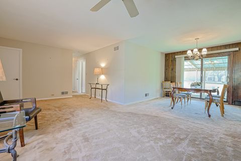 Tiny photo for 921 Guerin Road, Libertyville, IL 60048 (MLS # 12488811)