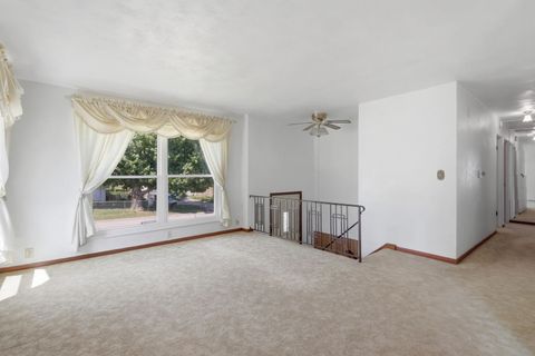 Tiny photo for 1964 N Oak Street, Bettendorf, IA 52722 (MLS # 12669682)