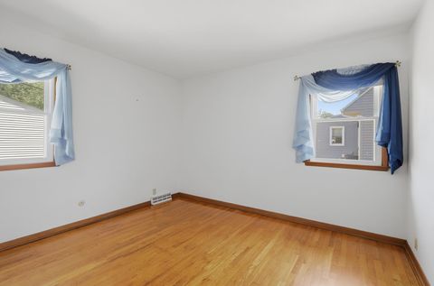 Tiny photo for 1964 N Oak Street, Bettendorf, IA 52722 (MLS # 12669682)
