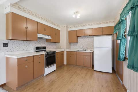 Tiny photo for 1964 N Oak Street, Bettendorf, IA 52722 (MLS # 12669682)