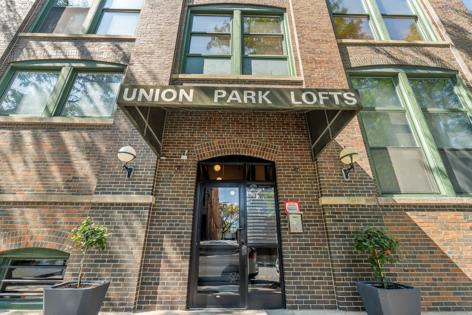 1327 W Washington Boulevard 5G-H