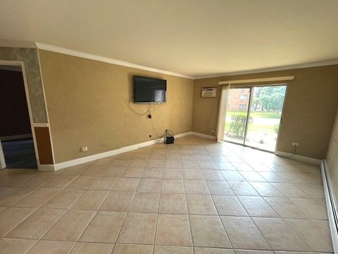 Tiny photo for 222 Shorewood Drive #GD, Glendale Heights, IL 60139 (MLS # 12456714)