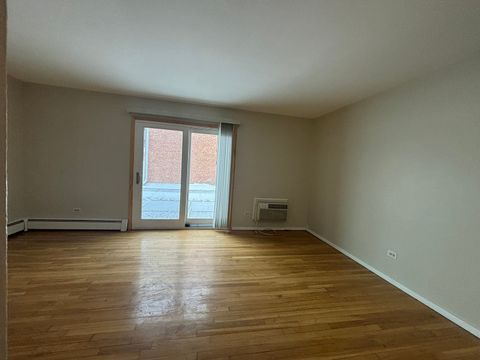 Tiny photo for 9546 Dee Road #1F, Des Plaines, IL 60016 (MLS # 12557618)