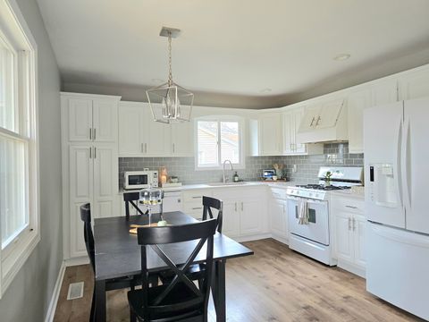 Tiny photo for 344 Douglas Road, Batavia, IL 60510 (MLS # 12610597)