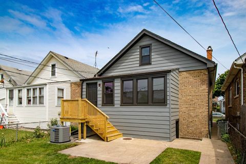 Tiny photo for 4829 W Strong Street, Chicago, IL 60630 (MLS # 12654513)