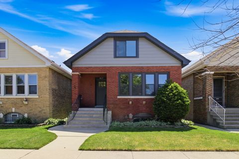 Photo of 4829 W Strong Street, Chicago, IL 60630 (MLS # 12654513)