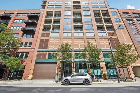 Photo of 400 W ONTARIO Street #1203, Chicago, IL 60654 (MLS # 12470534)