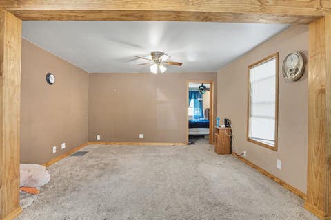 Tiny photo for 1021 Oneida Avenue, Davenport, IA 52803 (MLS # 12688243)