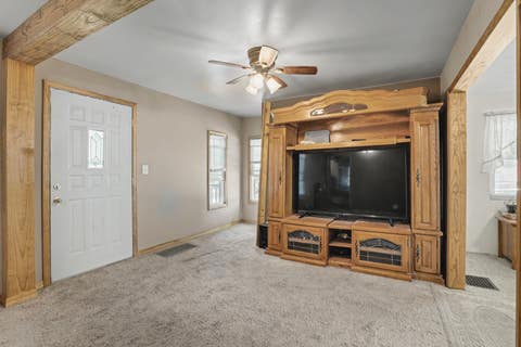Tiny photo for 1021 Oneida Avenue, Davenport, IA 52803 (MLS # 12688243)