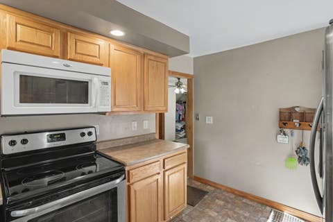 Tiny photo for 1021 Oneida Avenue, Davenport, IA 52803 (MLS # 12688243)
