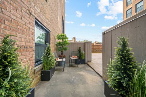 Tiny photo for 2100 N Lincoln Park West PARK #3ES, Chicago, IL 60614 (MLS # 12763470)