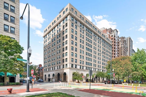 Photo of 2100 N Lincoln Park West PARK #3ES, Chicago, IL 60614 (MLS # 12763470)