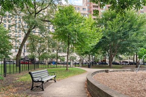 Tiny photo for 2100 N Lincoln Park West PARK #3ES, Chicago, IL 60614 (MLS # 12763470)