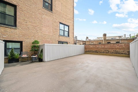 Tiny photo for 2100 N Lincoln Park West PARK #3ES, Chicago, IL 60614 (MLS # 12763470)