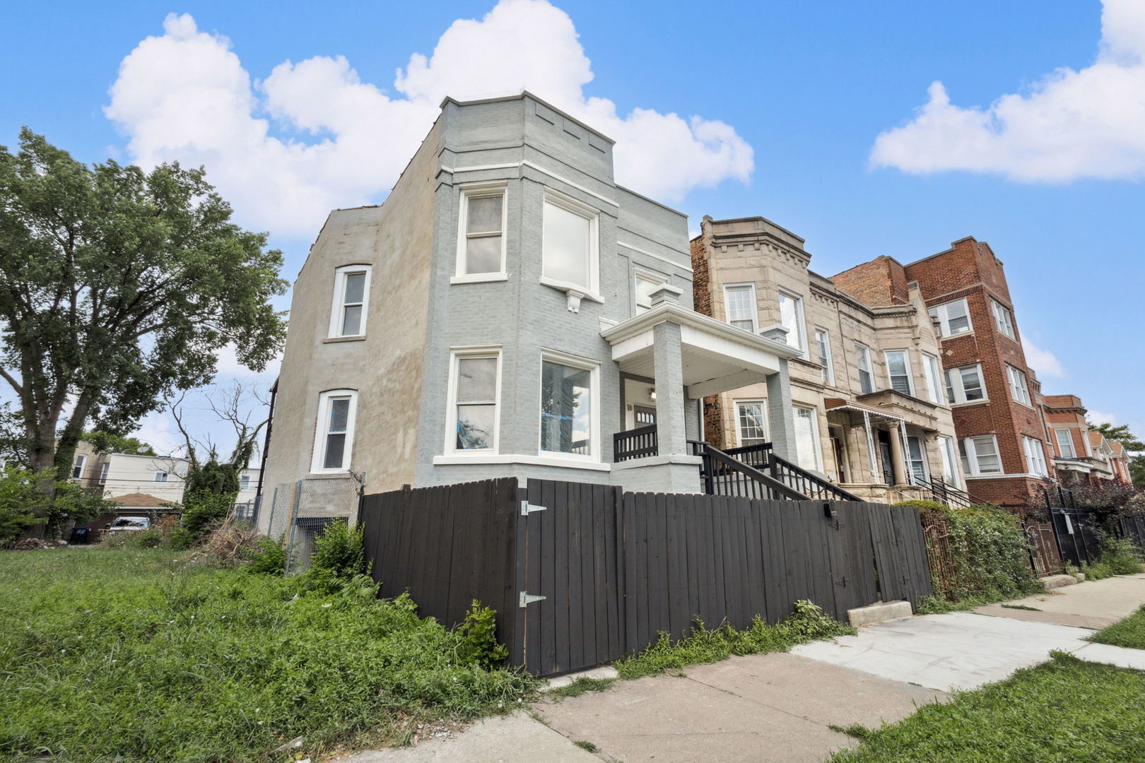 4322 W Jackson Boulevard