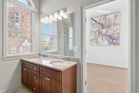 Tiny photo for Oak Park, IL 60301 (MLS # 12628305)