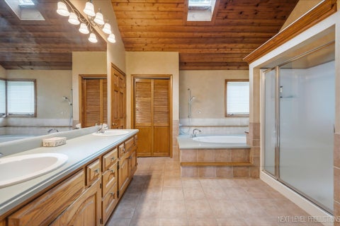 Tiny photo for 40W815 S Bridle Creek Drive, St. Charles, IL 60175 (MLS # 12748754)