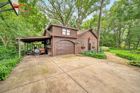 Tiny photo for 40W815 S Bridle Creek Drive, St. Charles, IL 60175 (MLS # 12748754)