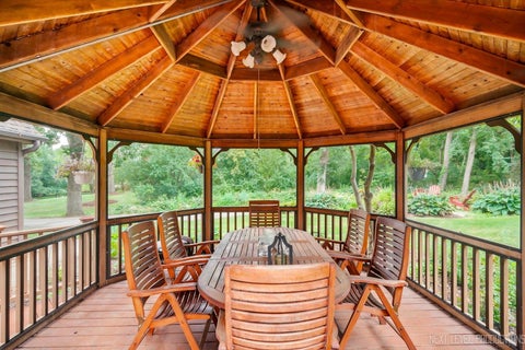 Tiny photo for 40W815 S Bridle Creek Drive, St. Charles, IL 60175 (MLS # 12748754)