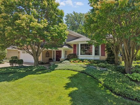 Tiny photo for 1019 E Waverly Drive, Arlington Heights, IL 60004 (MLS # 12662557)