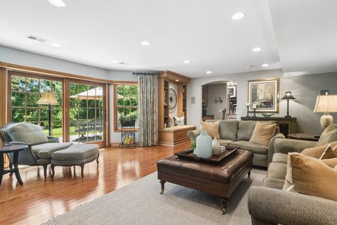Tiny photo for 1019 E Waverly Drive, Arlington Heights, IL 60004 (MLS # 12662557)