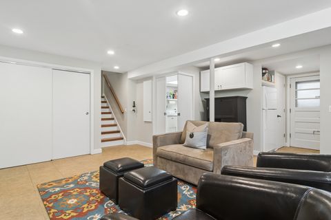 Tiny photo for 1019 E Waverly Drive, Arlington Heights, IL 60004 (MLS # 12662557)